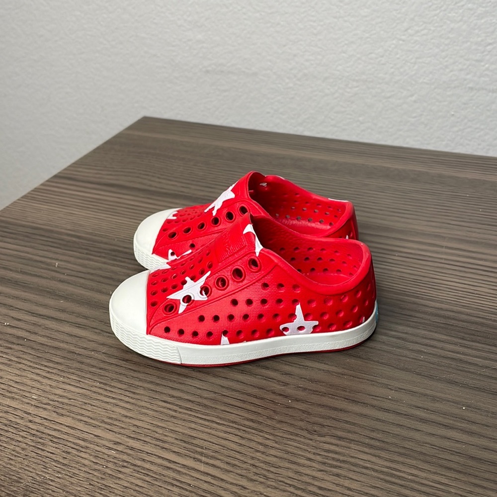 Native Jefferson Torch Red Big Star Sneakers Shoes